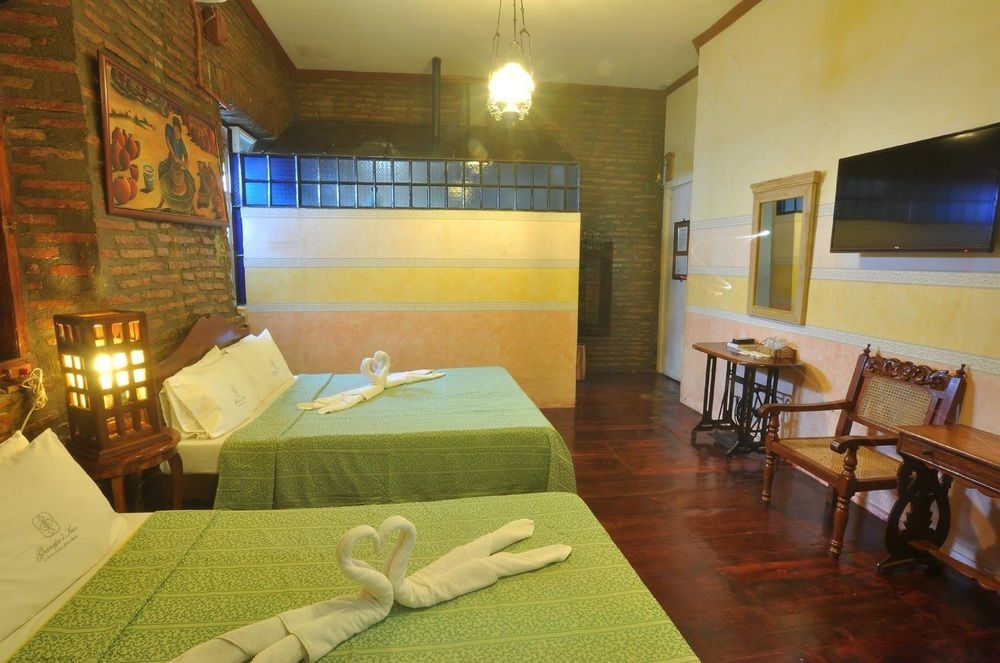 Zen Rooms Grandpa'S Inn Vigan Esterno foto