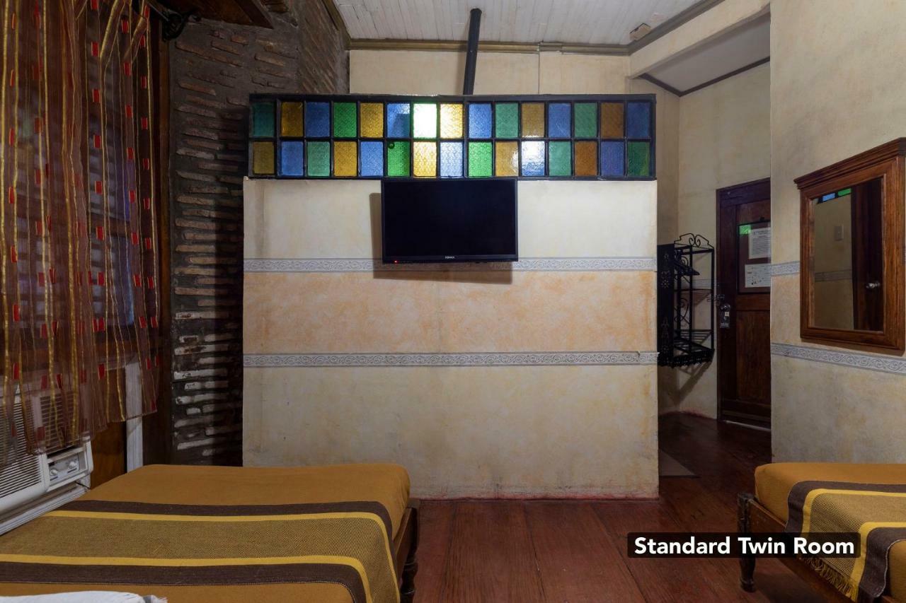 Zen Rooms Grandpa'S Inn Vigan Esterno foto