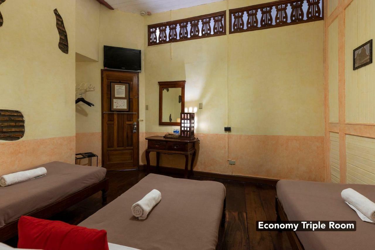 Zen Rooms Grandpa'S Inn Vigan Esterno foto