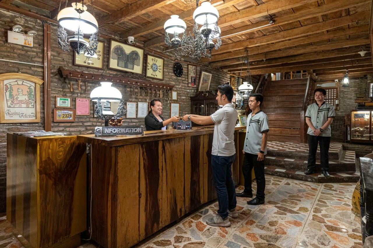 Zen Rooms Grandpa'S Inn Vigan Esterno foto