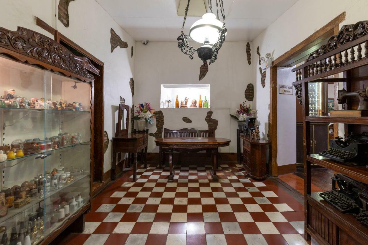 Zen Rooms Grandpa'S Inn Vigan Esterno foto
